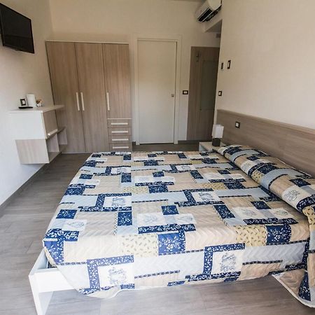 Albergo Aduepassi & Servizio Bike Shuttle Финале Лигуре Екстериор снимка